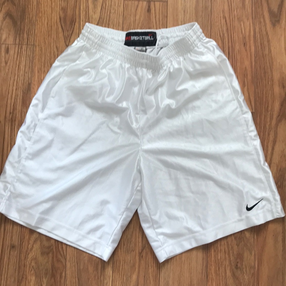 Nike basketball shorts - Picture 1 of 5